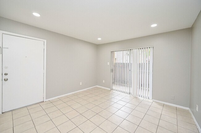 Foto del edificio - 16303 Lyons School Rd