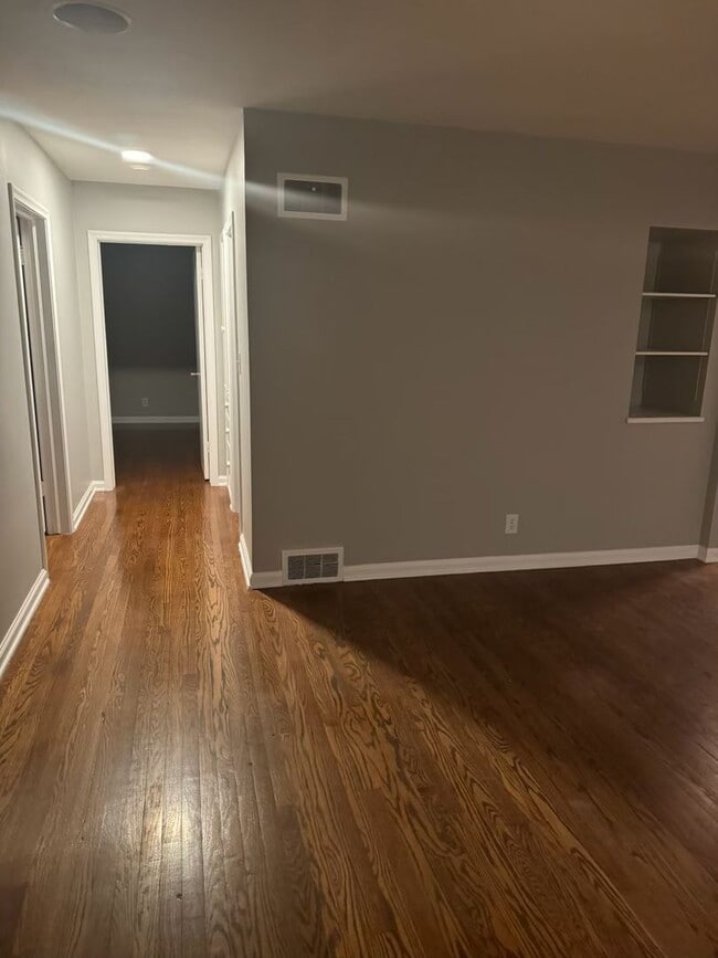 Foto del edificio - 2 bedroom/1 bathroom