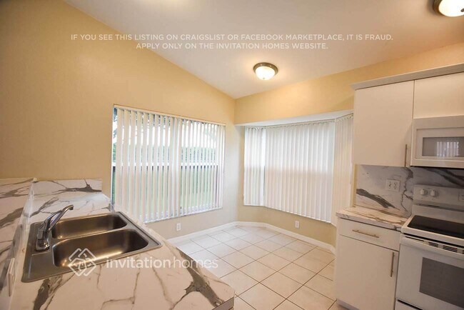 Foto del edificio - 211 NW 187th Ave