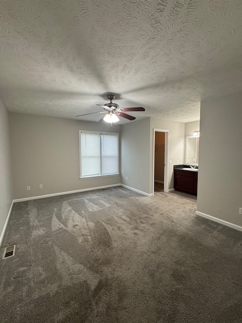 Building Photo - 2222 Skyview Dr