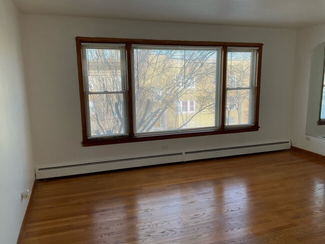 Foto del edificio - 2325 W Marquette rd