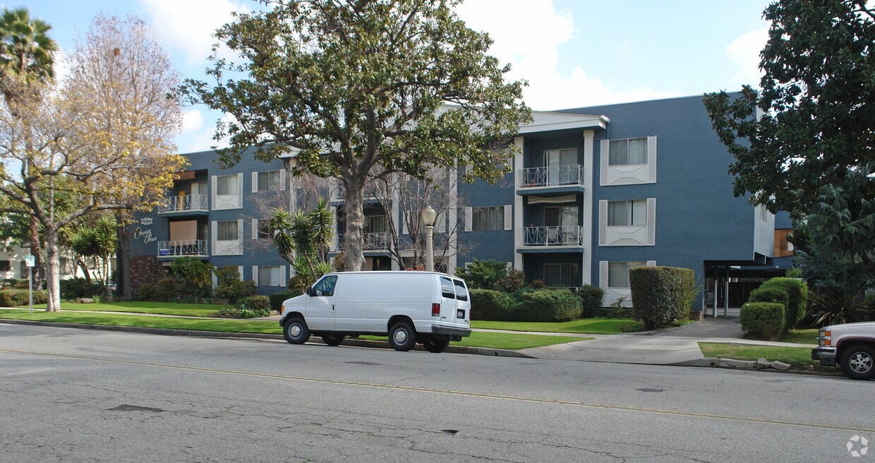 Foto principal - 700 Orange Grove Ave