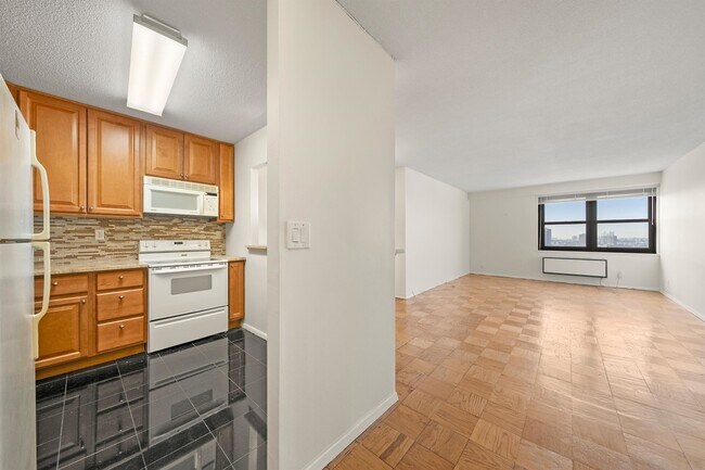 Foto del edificio - 7855 JFK Blvd E