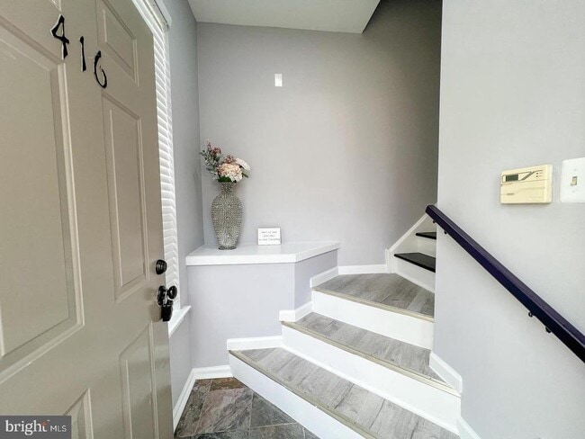 Building Photo - 416 Dresher Woods Dr