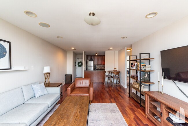 Foto del edificio - 3900 N Pine Grove Ave