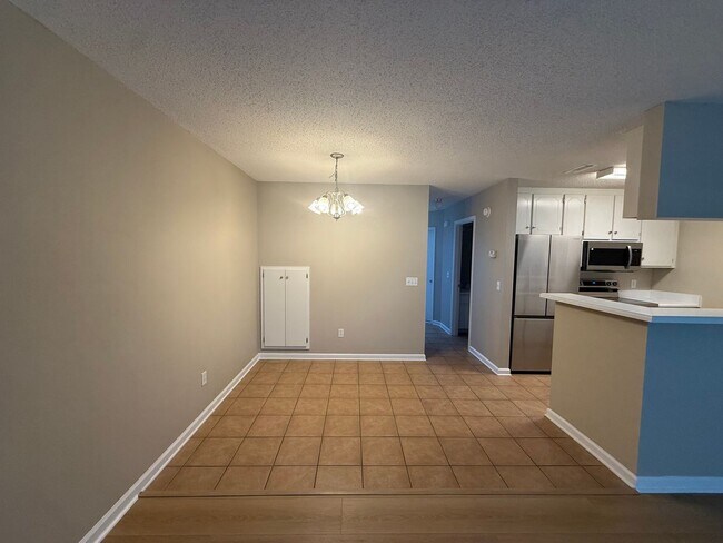 Building Photo - 123 Woodberry Dr