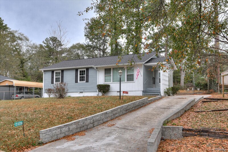 Primary Photo - 2406 Sparks Rd