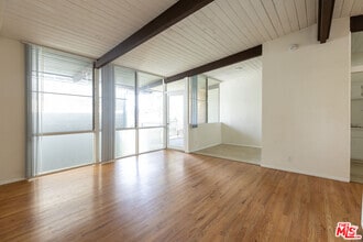 Building Photo - 11133 Rose Ave