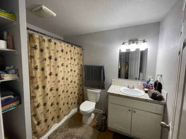 Foto del edificio - 813.5 E 57th St