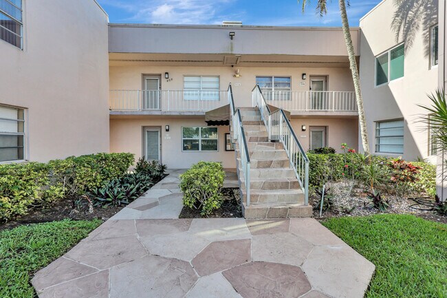 Building Photo - 784 Flanders Dr