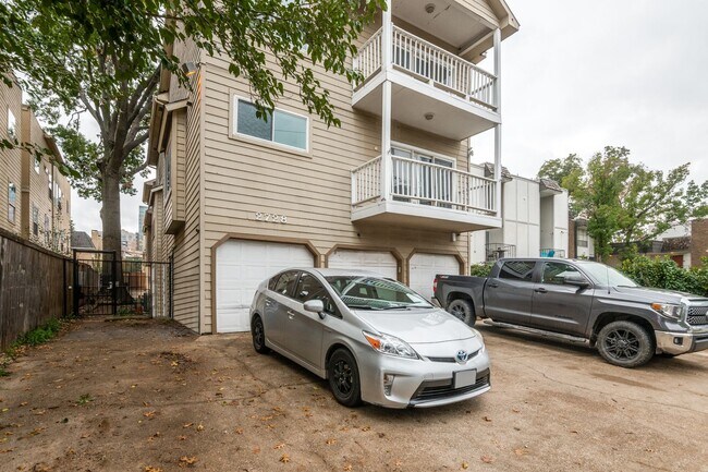 Foto del edificio - Delightful 2-Bed, 1.5 Bath in Prime Dallas...