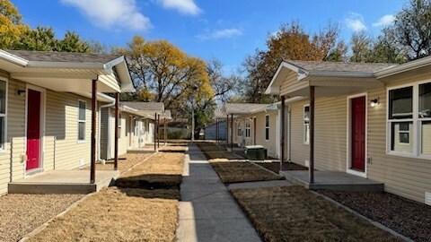 Foto del edificio - 1328 S Everett Ave