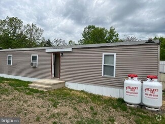 Building Photo - 122 Dugan Ct