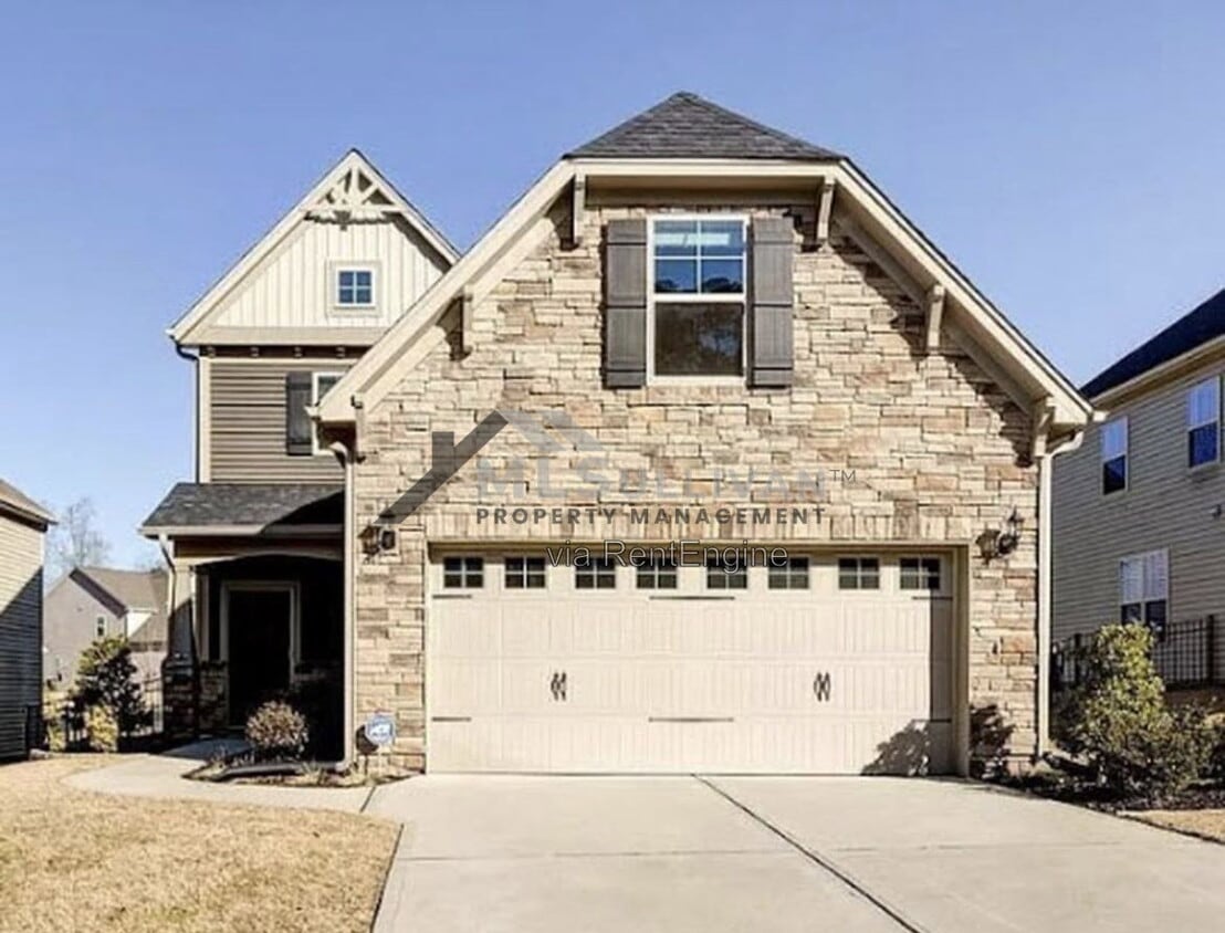 Photo - 207 Maple Walk Street