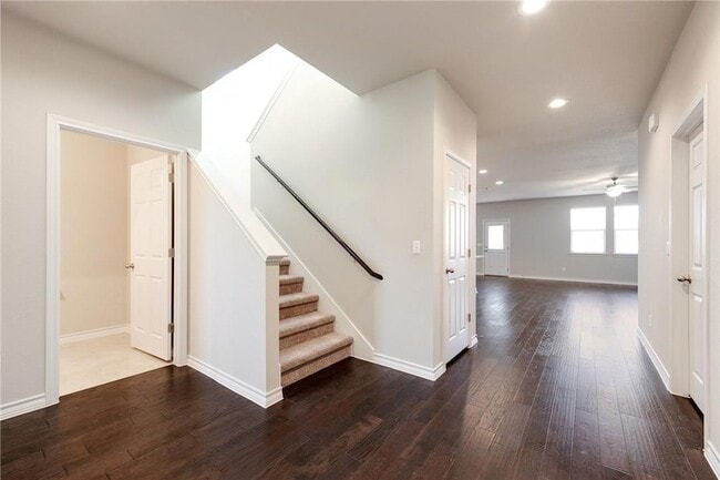 Foto del edificio - 3721 Soft Shore Ln