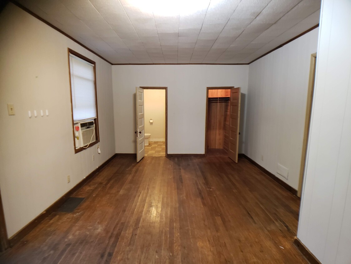 Foto del edificio - 512 N Carico St