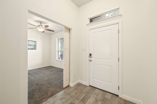 Building Photo - Modern Elegance Meets Everyday Comfort in ...