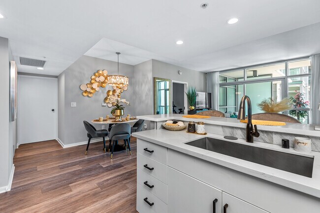 Foto del edificio - 13700 Marina Pointe Dr