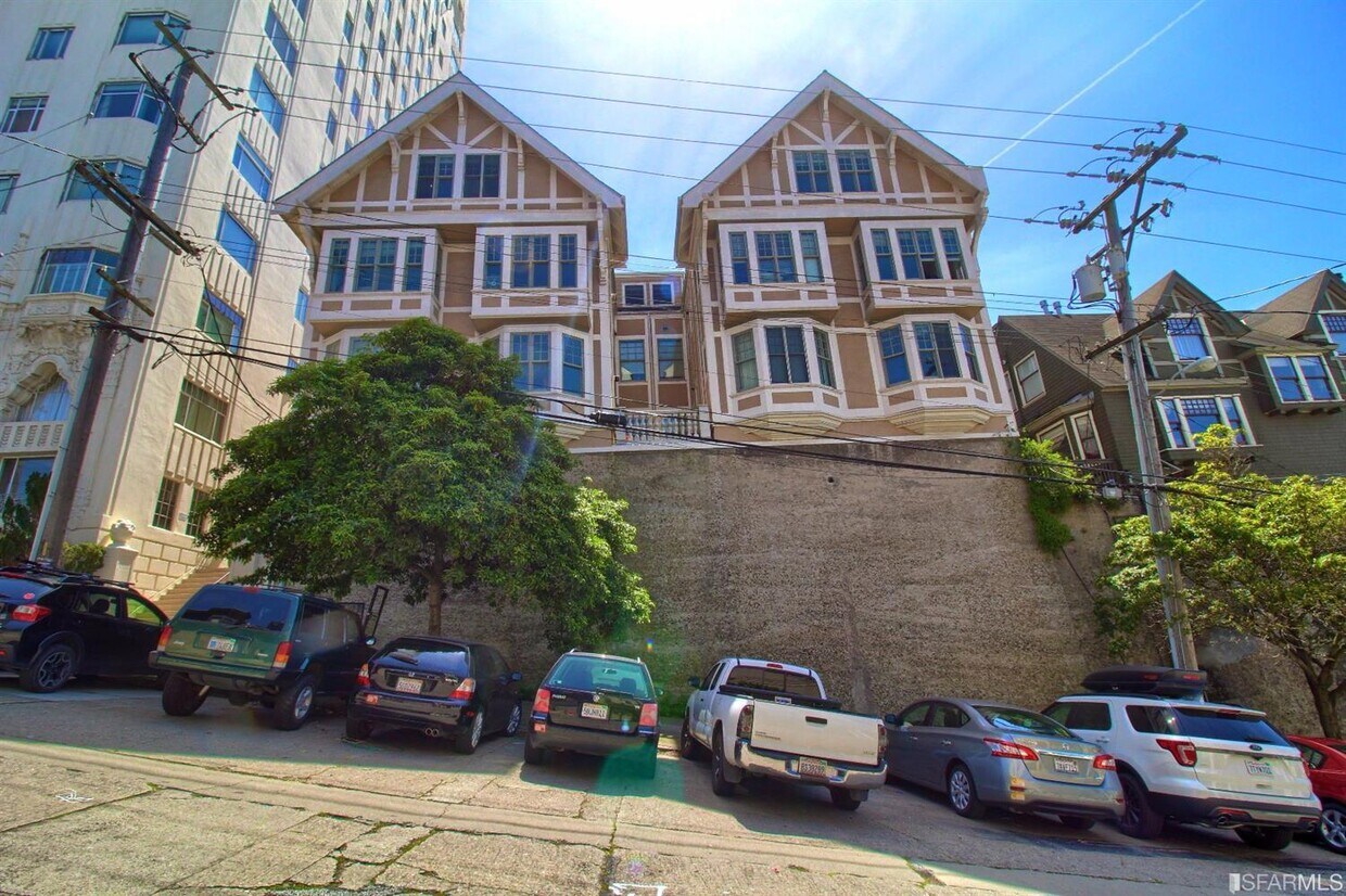 Primary Photo - 1123 Green St
