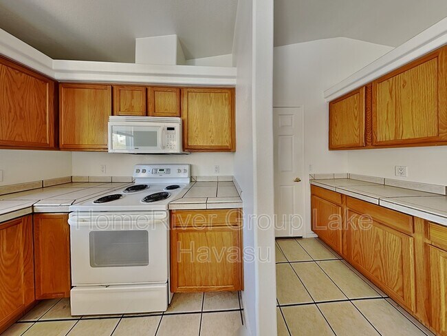 Foto del edificio - 1767 Magnolia Dr