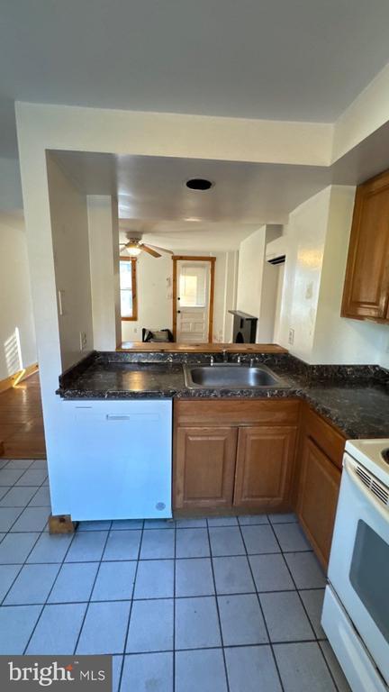 Foto del edificio - 8492 Main St