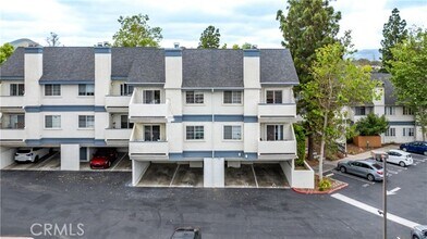 Building Photo - 1023 Southwood Dr