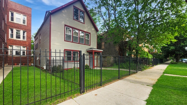 Building Photo - 4241 N Richmond St