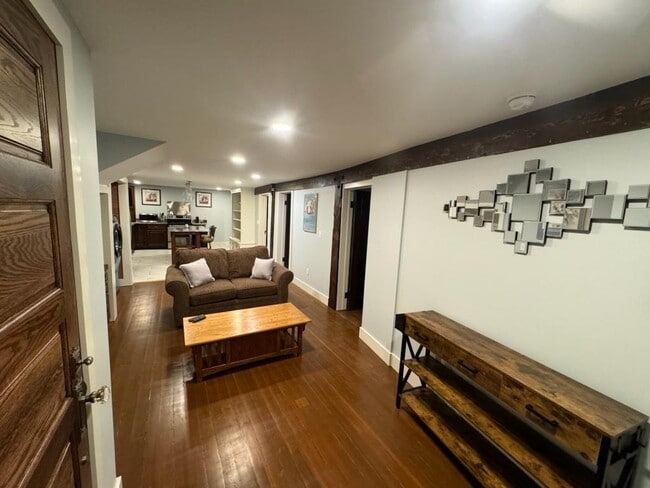 Building Photo - 840 W Galena St