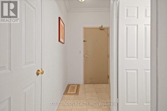 Building Photo - 909 Bay St.