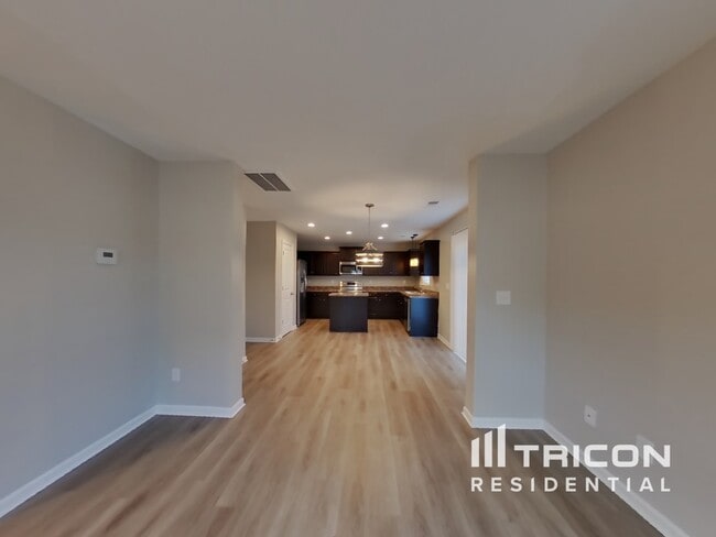 Foto del edificio - 870 Markham Cir