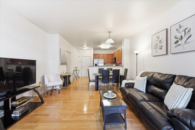 Building Photo - 4 CONSTELLATION Pl