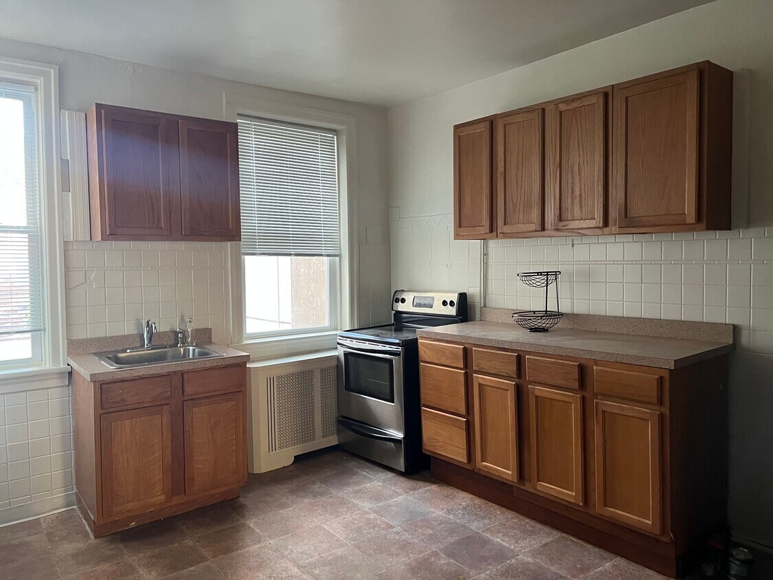 Kitchen - 1005 S 3rd St