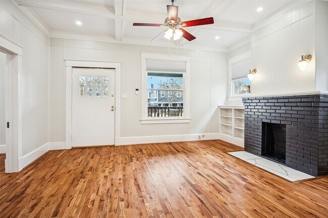 Foto del edificio - 5621 Miller Ave