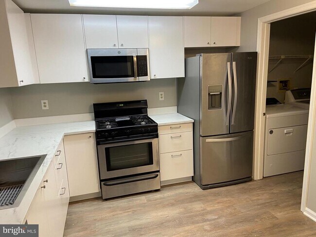 Foto del edificio - 1606 Mountainview Dr