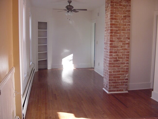 Building Photo - 184 Forest Ave