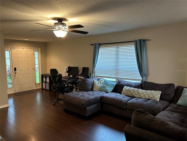 Foto del edificio - 6223 Kiteridge Dr