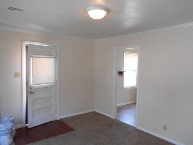 Building Photo - 4403 E Bayley St
