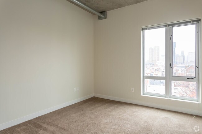 2BR,  2BA - 885 SF - 1111 Light Street