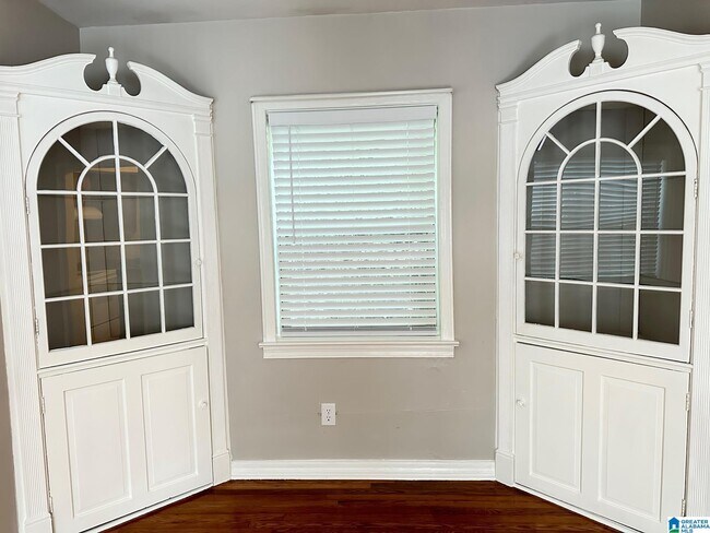 Foto del edificio - 1006 Broadway St