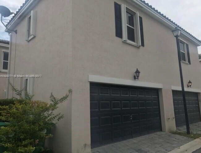 Building Photo - 9340 SW 170th Passage