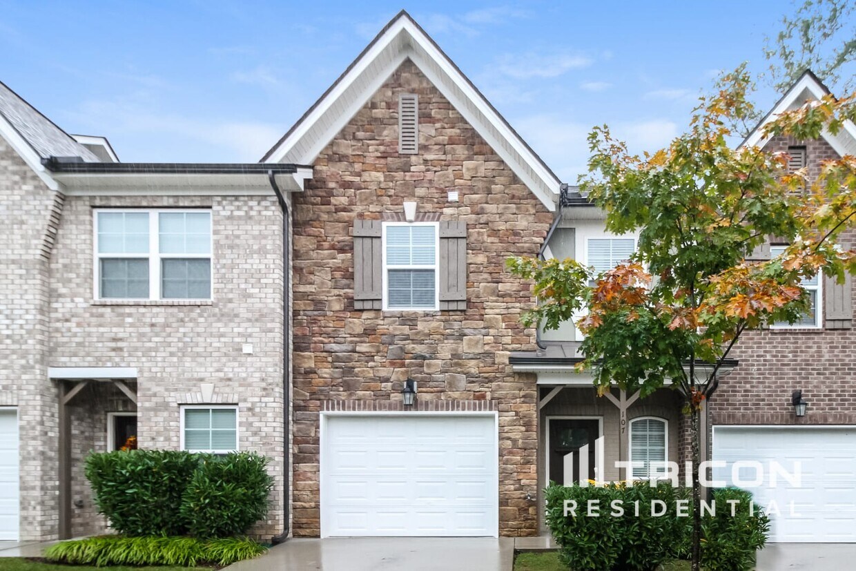 107 Hickory Station Lane Mount Juliet TN Townhome Rentals in Mt
