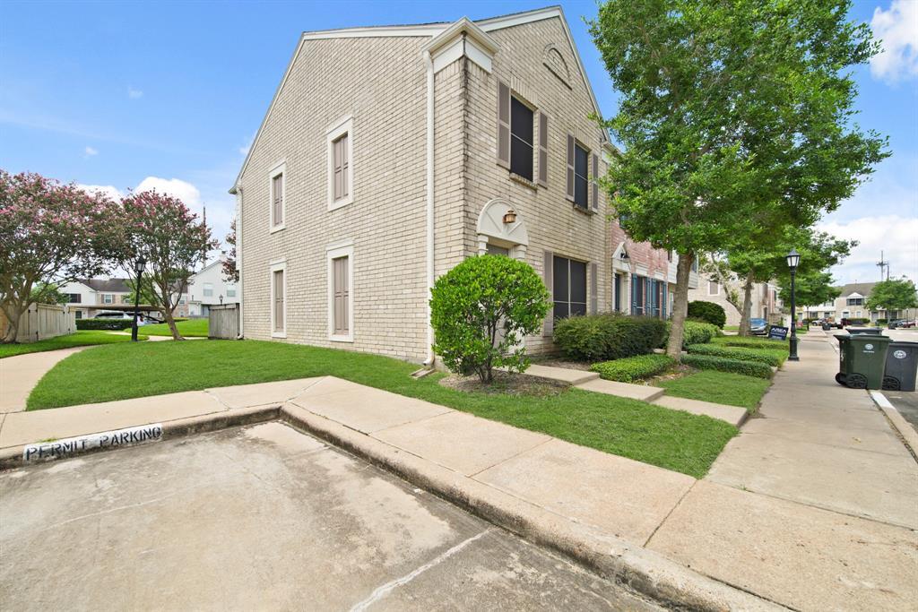 Foto principal - 2808 Grants Lake Blvd