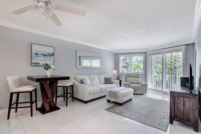 Foto del edificio - 2730 Banyan Rd