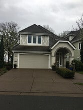 Building Photo - 4938 NW Lavender Cir