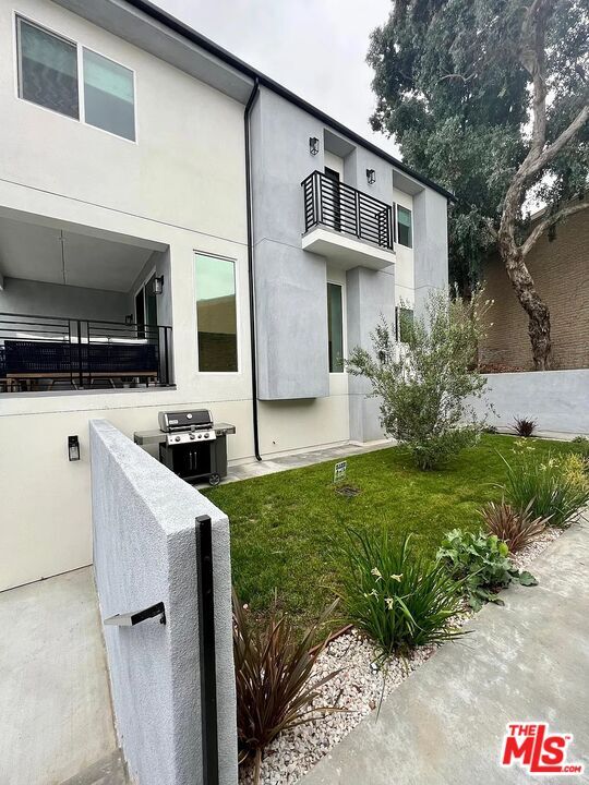 Building Photo - 26107 Narbonne Ave