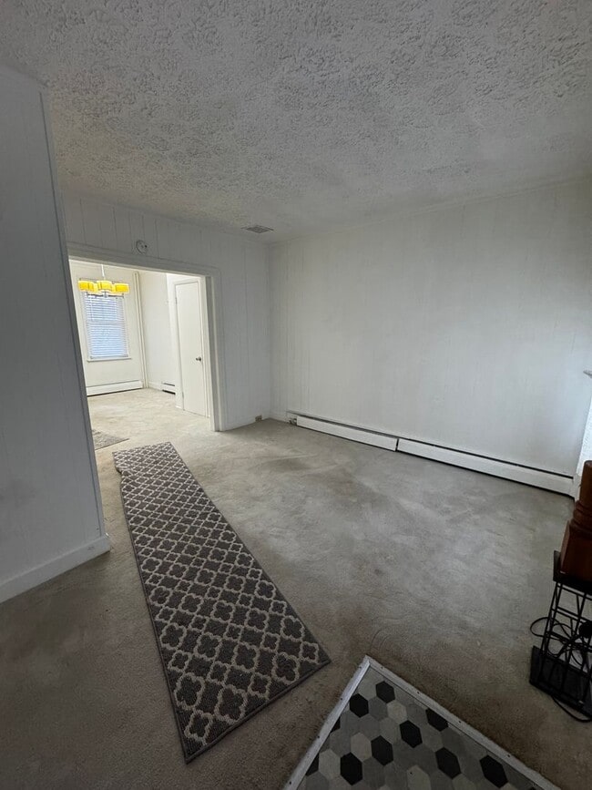 Foto del edificio - 3 Bedroom Row Home