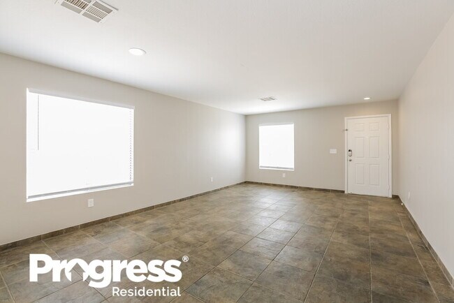 Foto del edificio - 721 Orchid Tree Ln