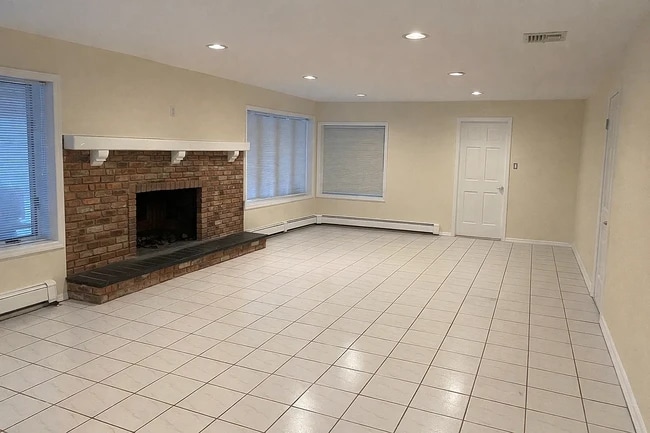 Foto del edificio - 2 Clam Shell Ln