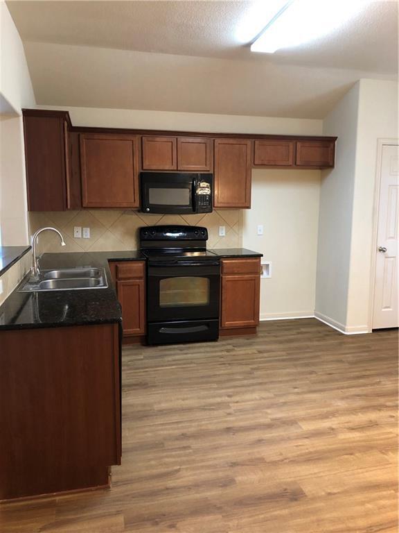 Foto del edificio - 13316 Pine Needle St