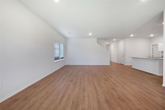 Foto del edificio - 507 Lantana Rd